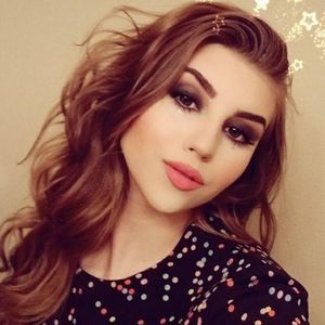 Meet your Posher, Isabella